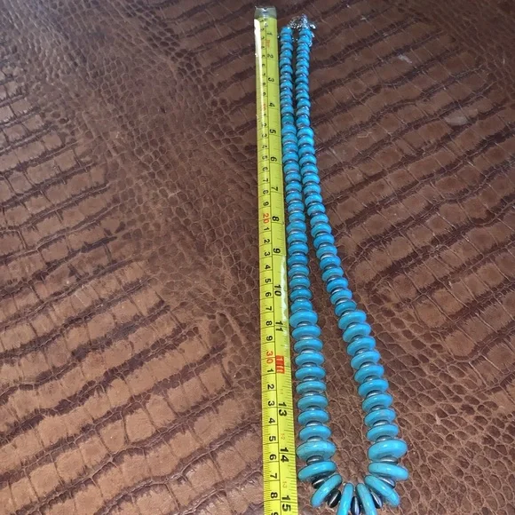 Beautiful Faux Turquoise Necklace - Picture 4 of 5